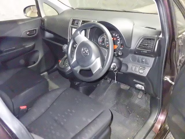 TOYOTA RACTIS