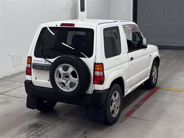 MITSUBISHI PAJERO MINI