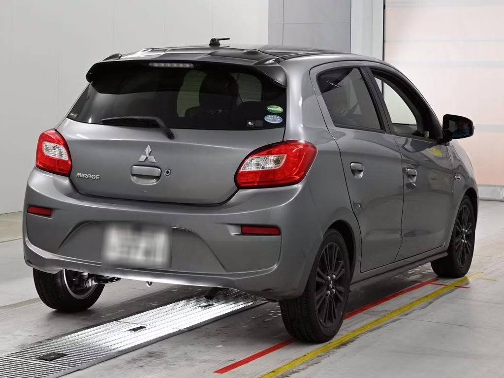 MITSUBISHI MIRAGE