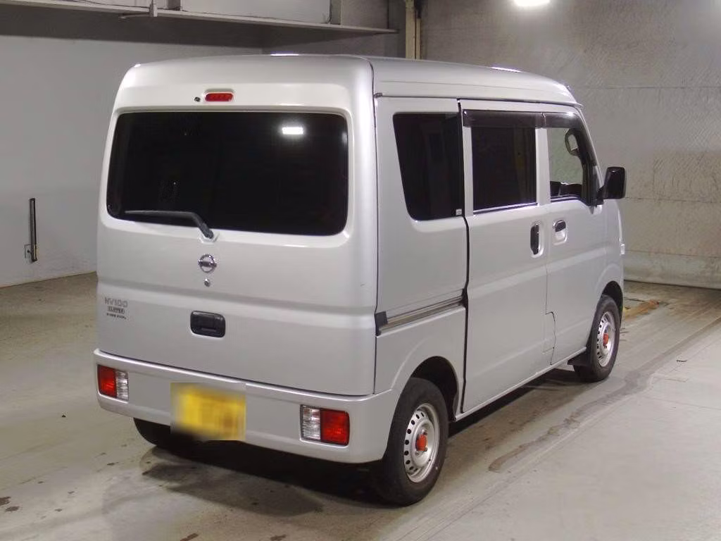 NISSAN NV100 CLIPPER