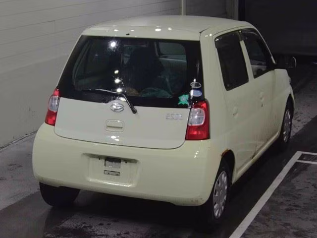 DAIHATSU ESSE