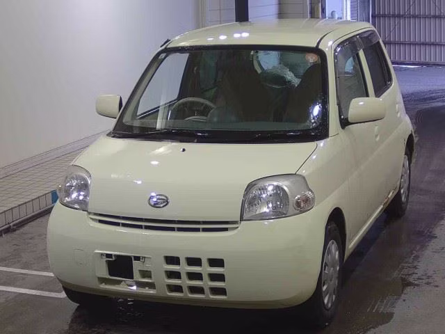 DAIHATSU ESSE