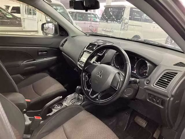 MITSUBISHI RVR