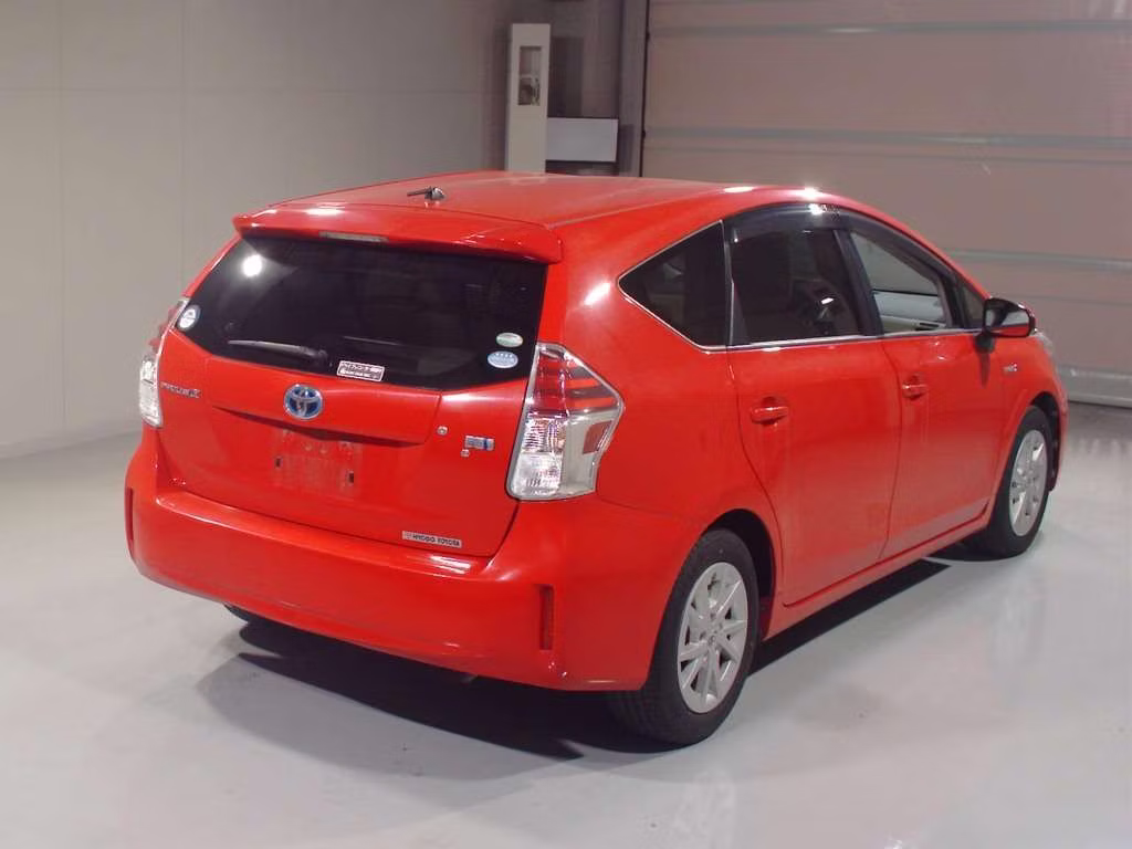 TOYOTA PRIUS ALPHA