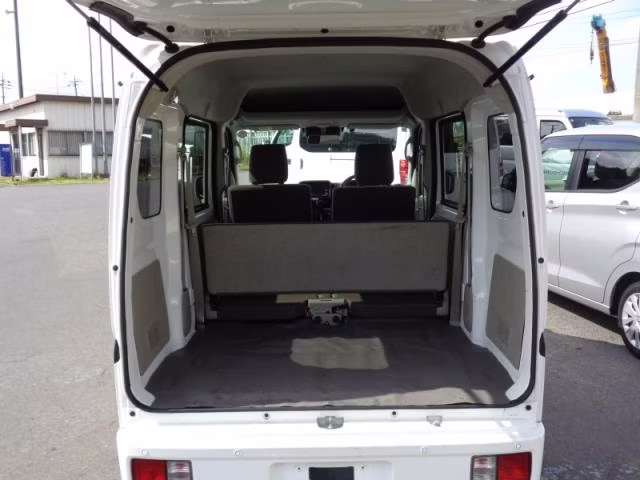 NISSAN NV100 CLIPPER