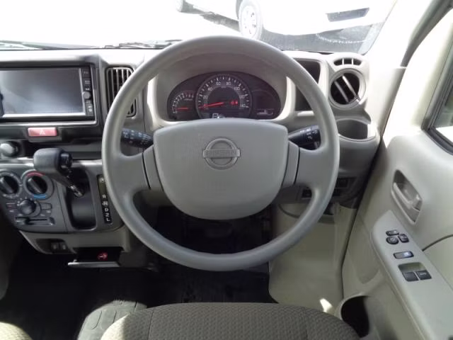 NISSAN NV100 CLIPPER