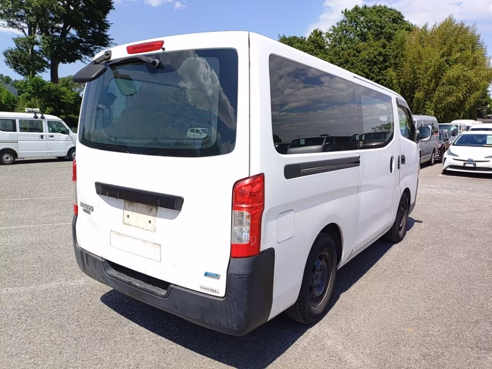 NISSAN NV350 CARAVAN