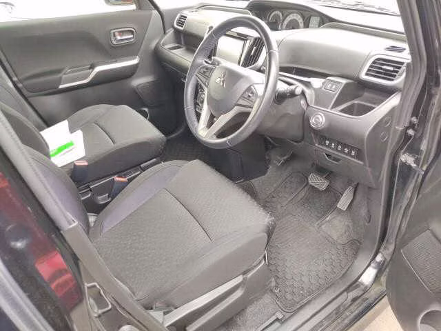 MITSUBISHI DELICA D:2