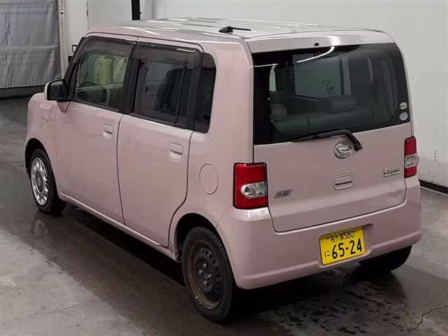 DAIHATSU MOVE CONTE