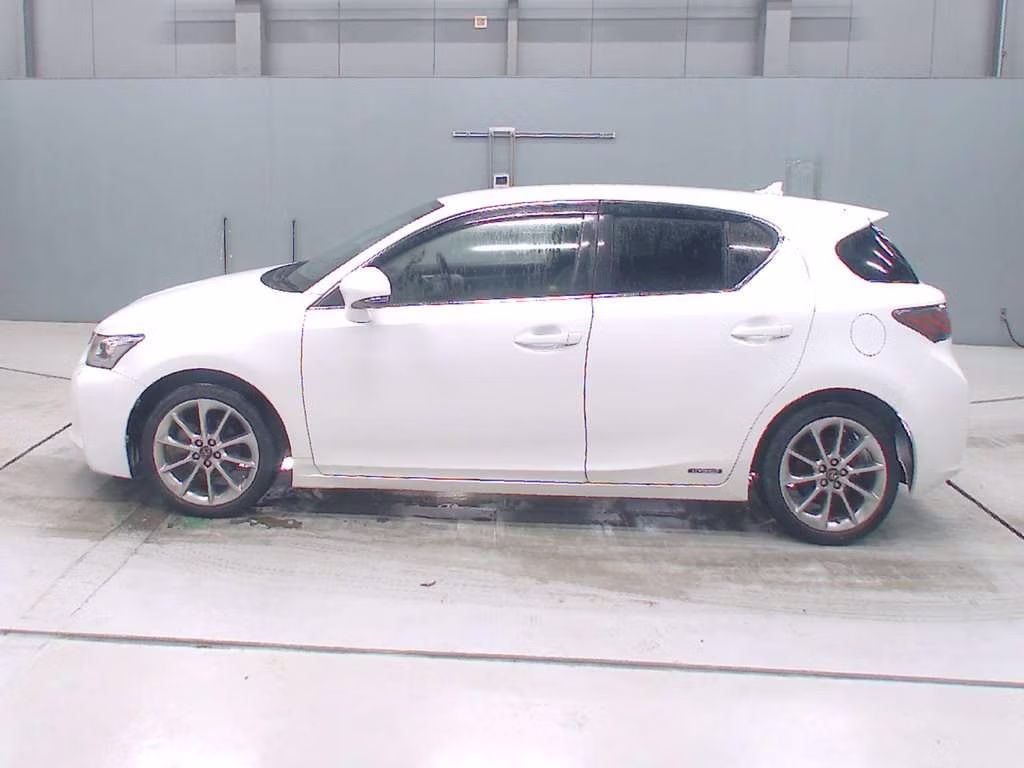 LEXUS CT200H