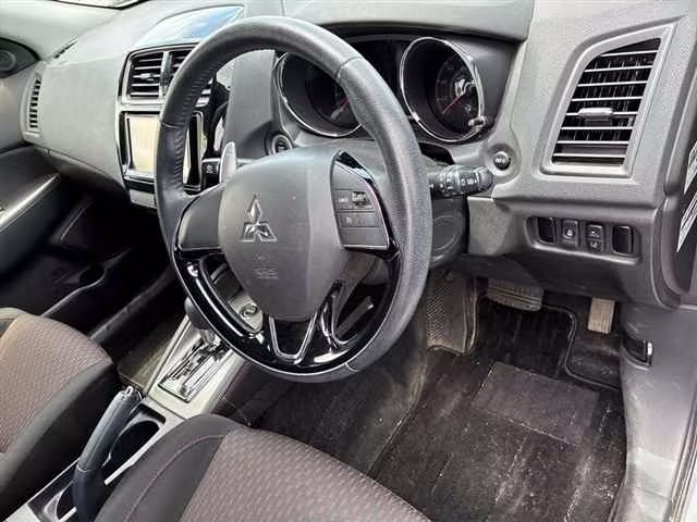 MITSUBISHI RVR