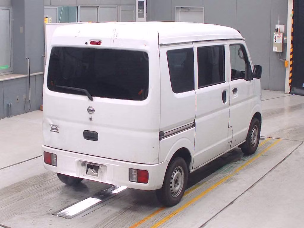 NISSAN NV100 CLIPPER