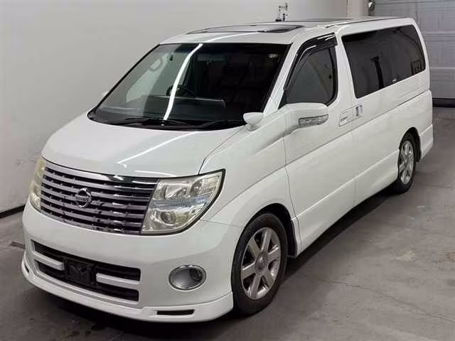 NISSAN ELGRAND