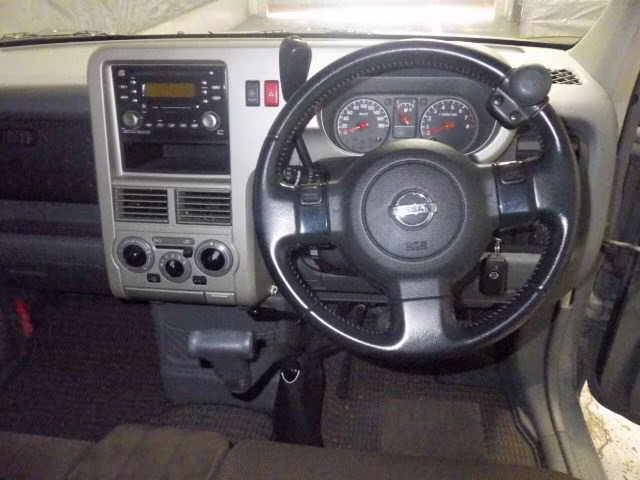 NISSAN CUBE