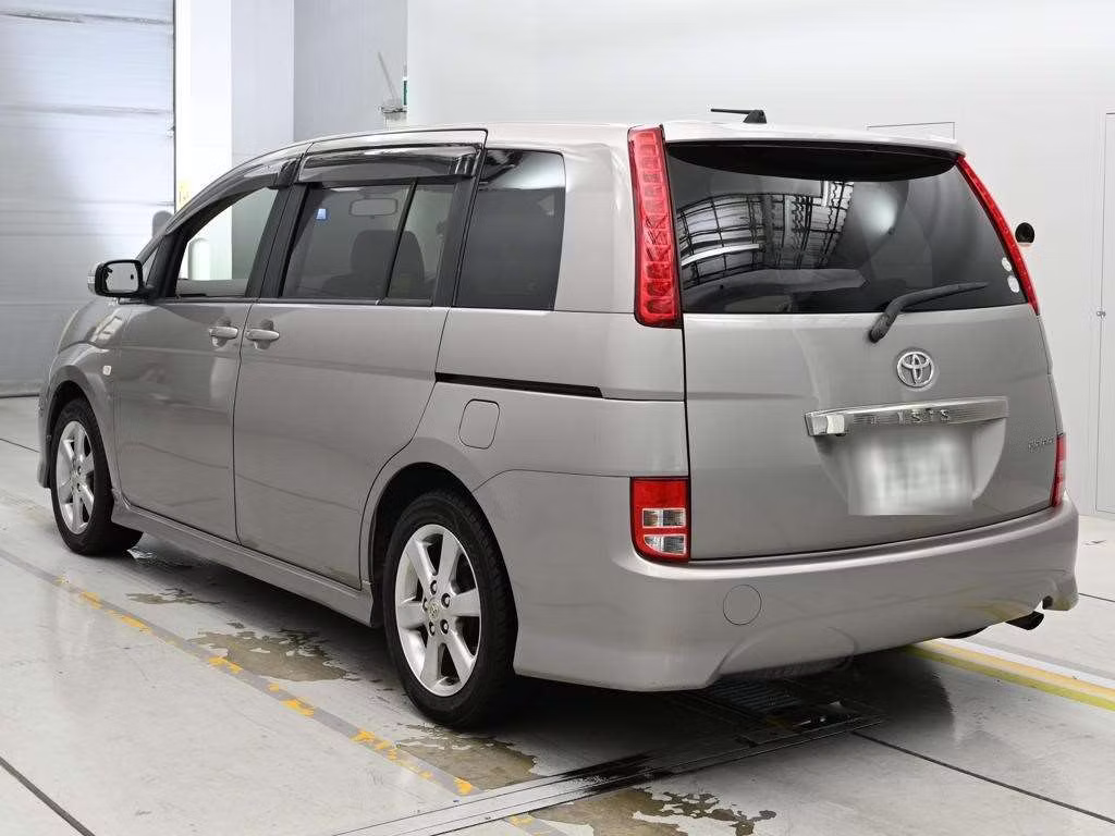 TOYOTA ISIS