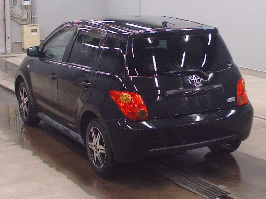 TOYOTA IST