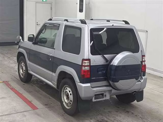 MITSUBISHI PAJERO MINI
