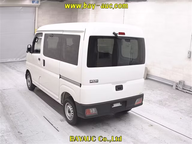 TOYOTA PIXIS VAN