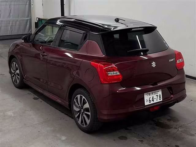 SUZUKI SWIFT