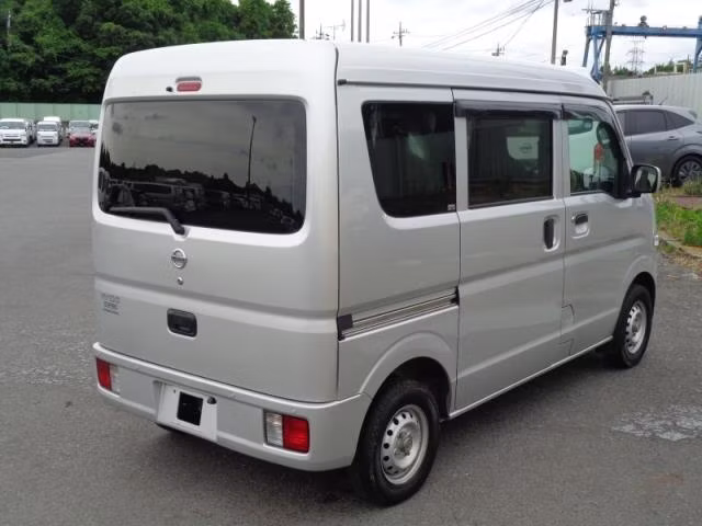 NISSAN NV100 CLIPPER