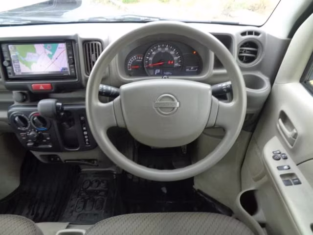 NISSAN NV100 CLIPPER