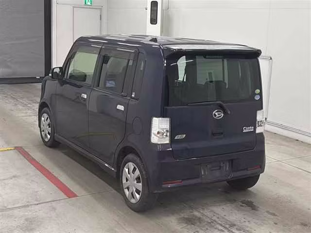 DAIHATSU MOVE CONTE