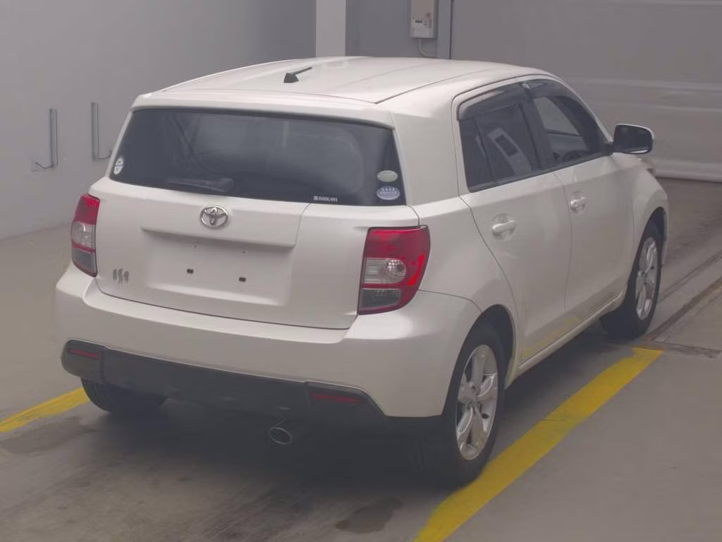TOYOTA IST