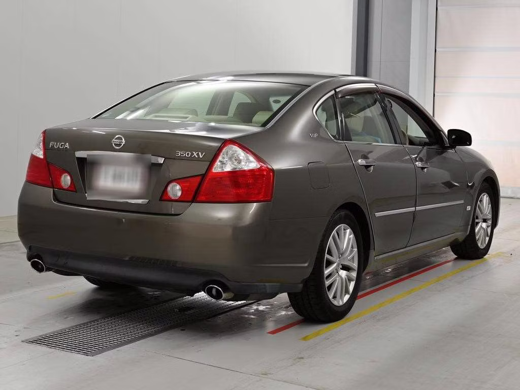NISSAN FUGA