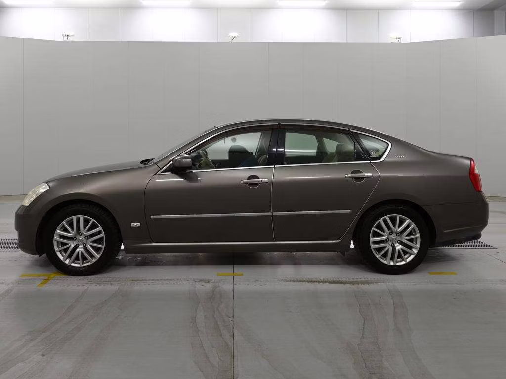 NISSAN FUGA