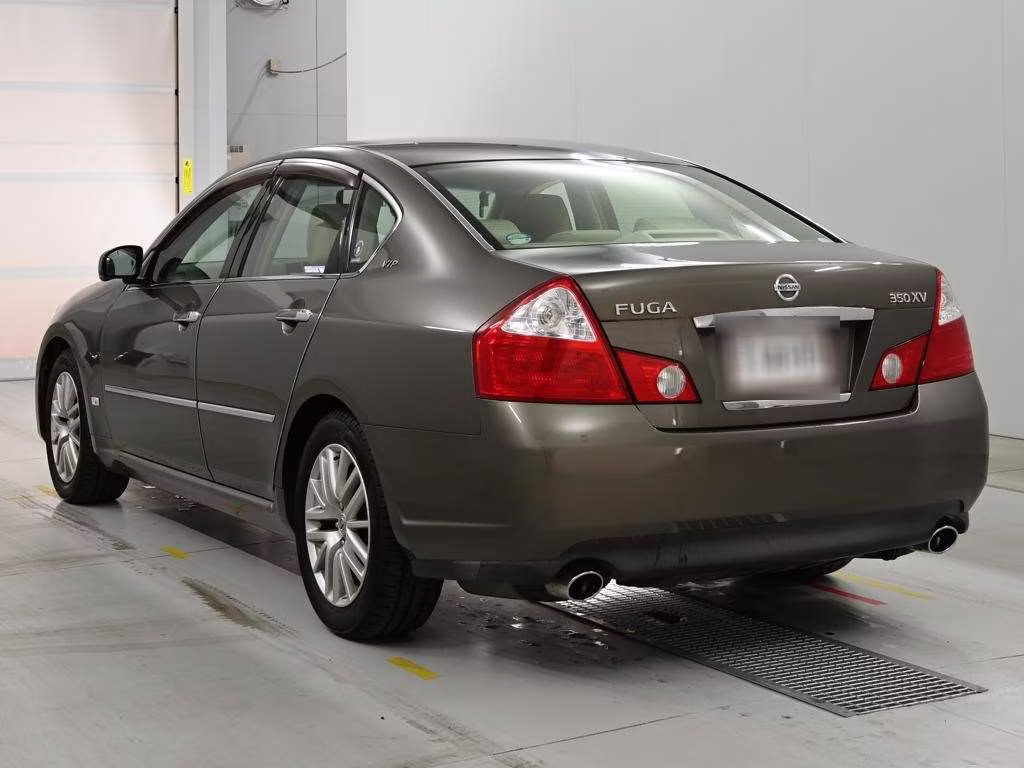 NISSAN FUGA