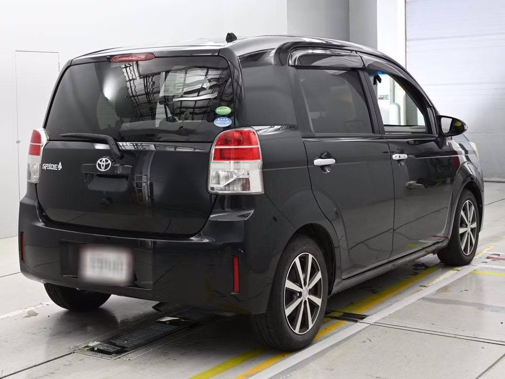 TOYOTA SPADE