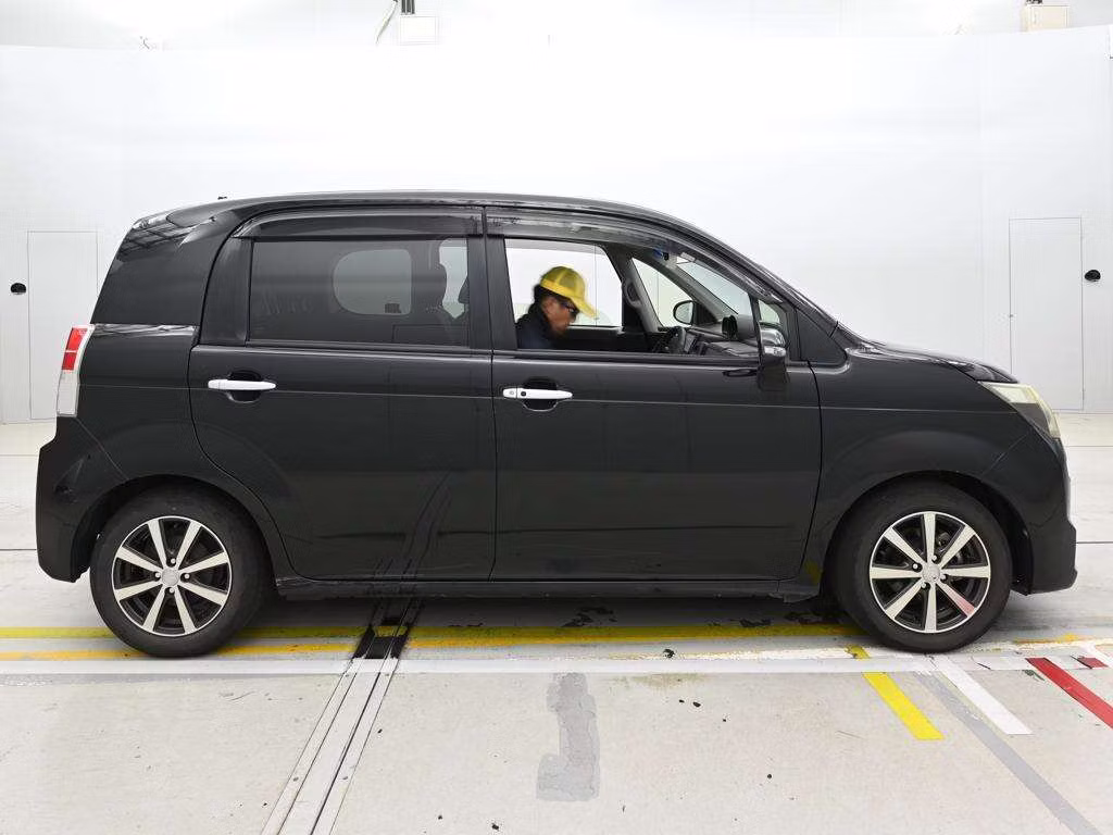 TOYOTA SPADE