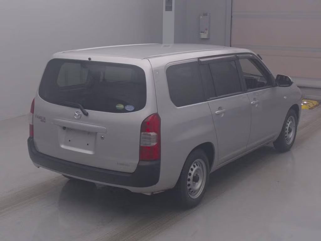 MAZDA FAMILIA