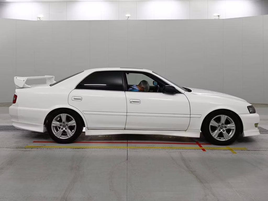 TOYOTA CHASER
