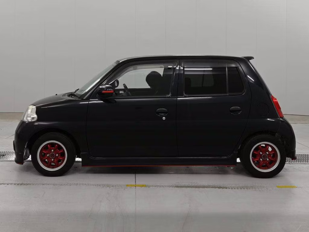 DAIHATSU ESSE