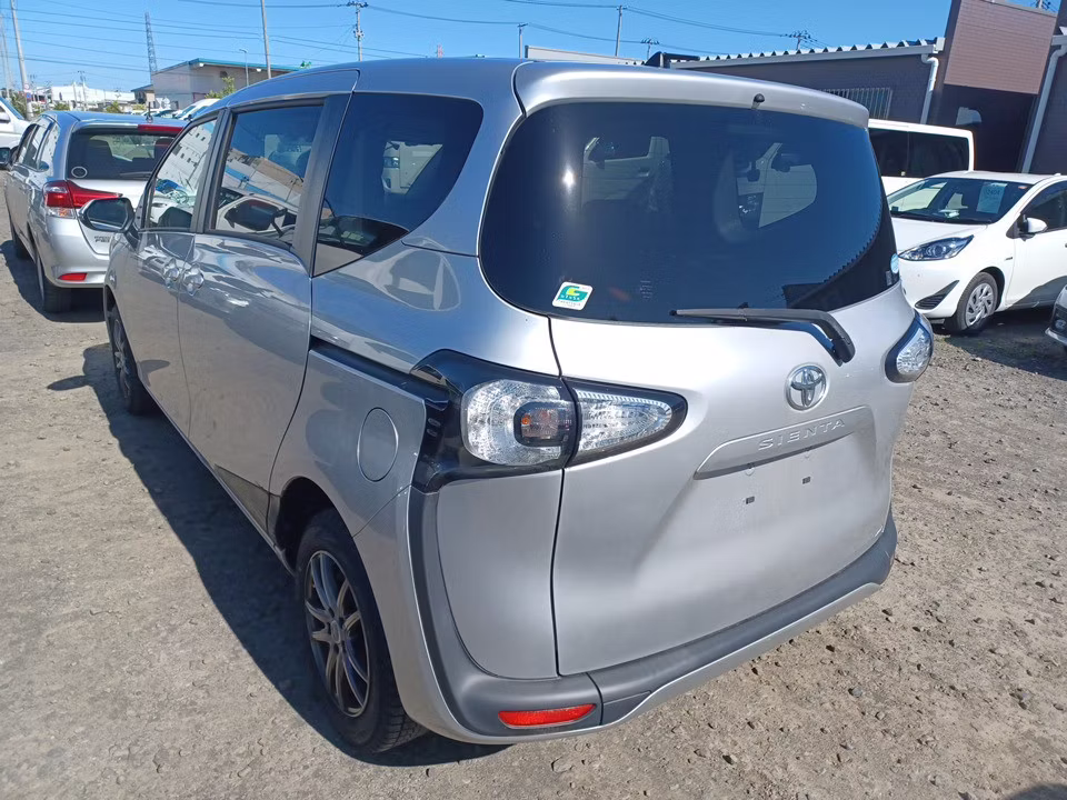 TOYOTA SIENTA