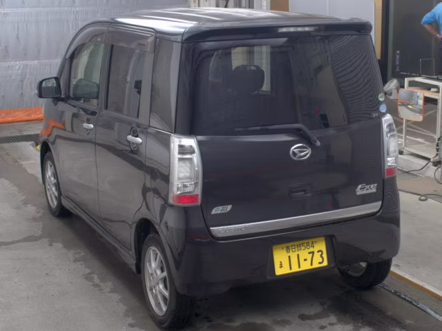 DAIHATSU TANTO EXE