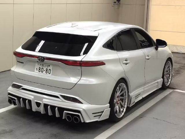 TOYOTA HARRIER