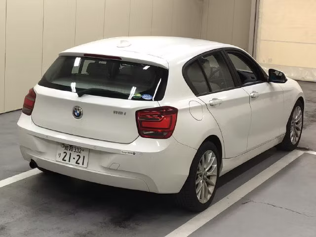 BMW 1-SERIES