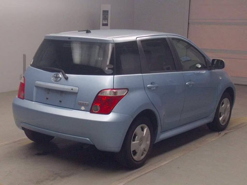 TOYOTA IST