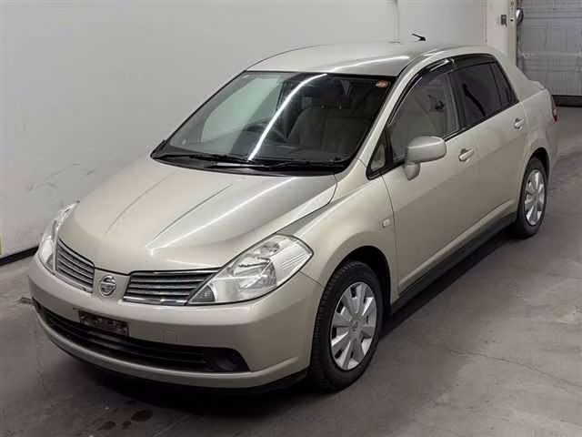 NISSAN TIIDA LATIO
