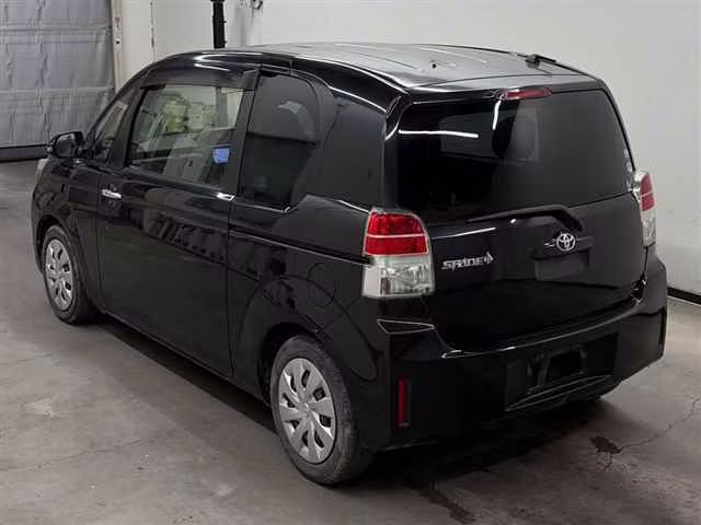 TOYOTA SPADE