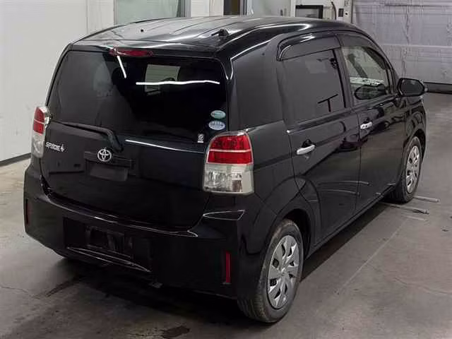 TOYOTA SPADE