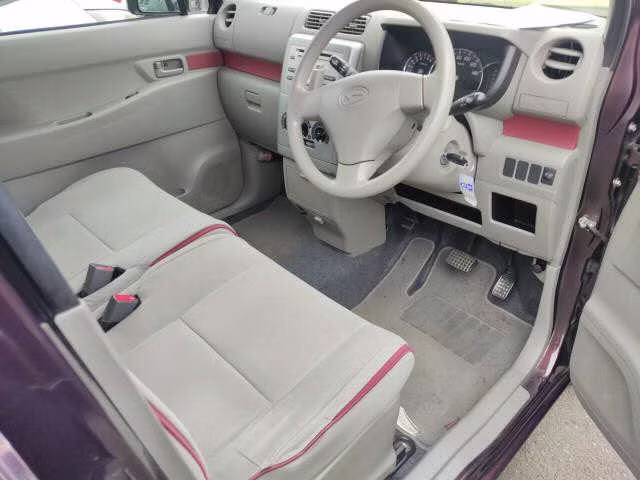 DAIHATSU MOVE CONTE