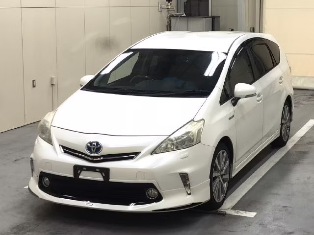 TOYOTA PRIUS ALPHA