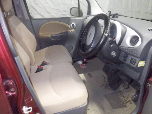DAIHATSU MOVE LATTE