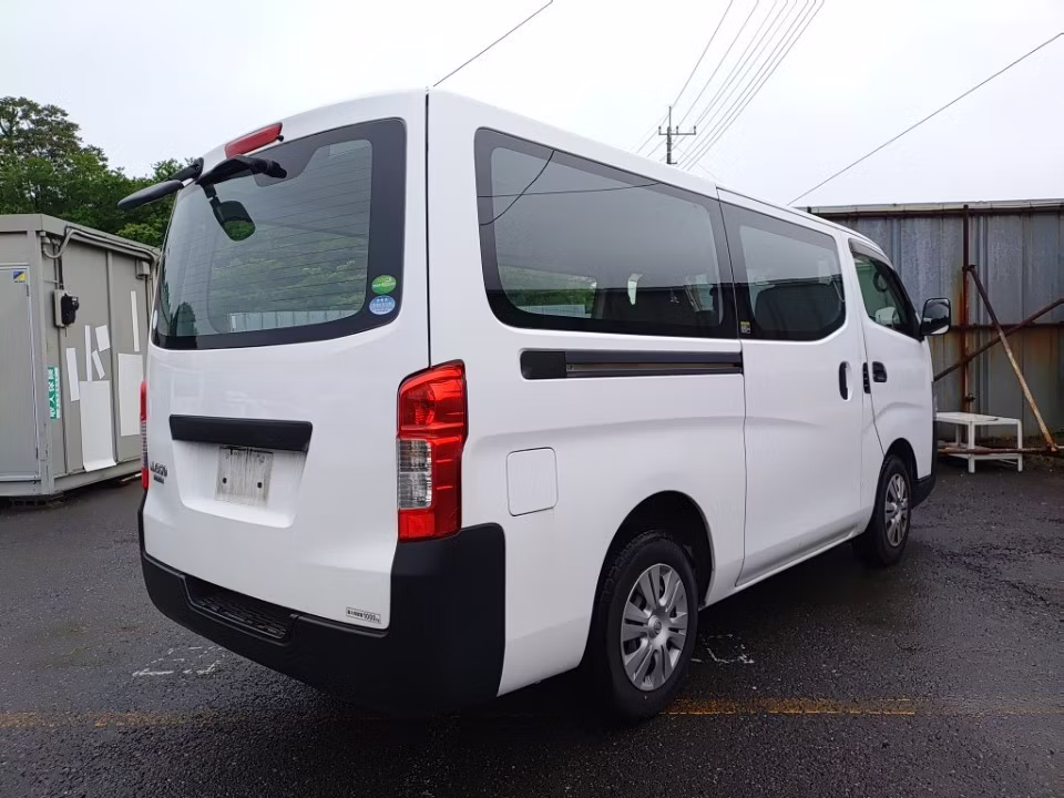 NISSAN NV350 CARAVAN