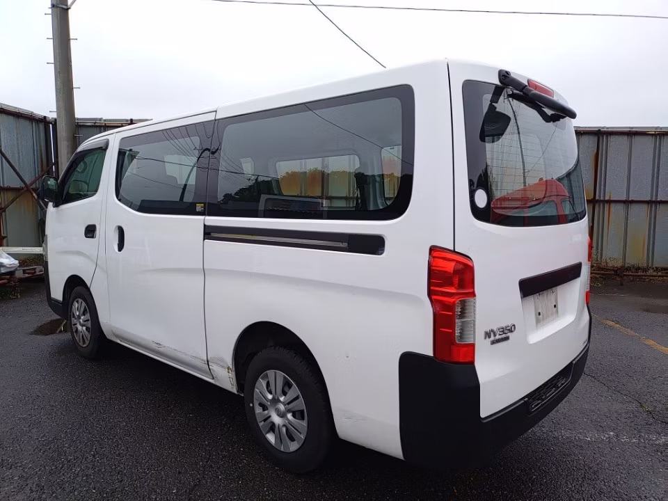 NISSAN NV350 CARAVAN