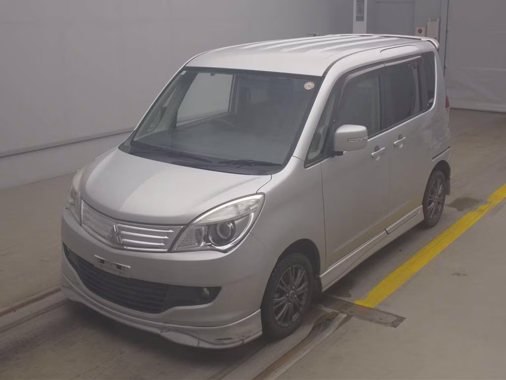 MITSUBISHI DELICA D:2