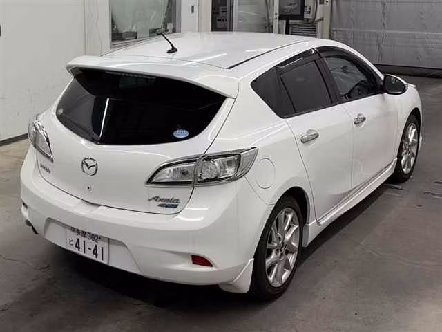 MAZDA AXELA